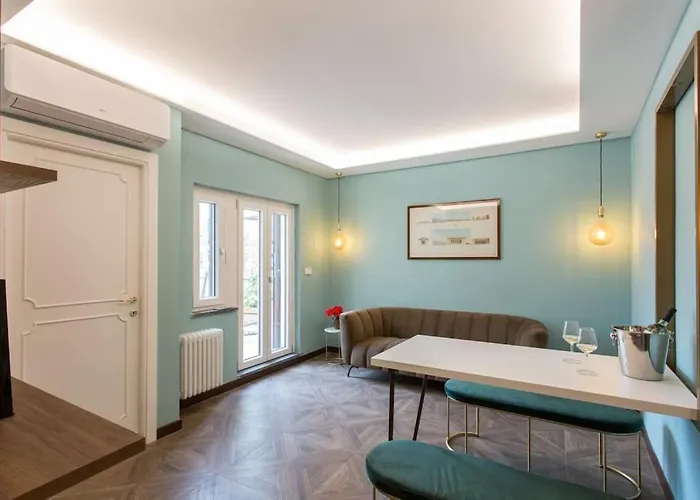 Frangipane 31 Monti Terrace Rom